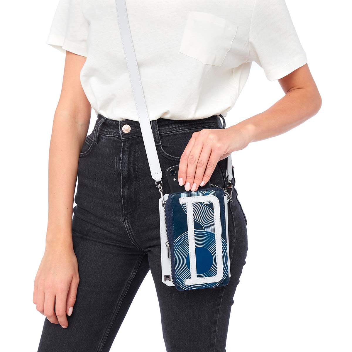 Pochette porte-téléphone - 100% cuir - Bleu - Sangle réglable