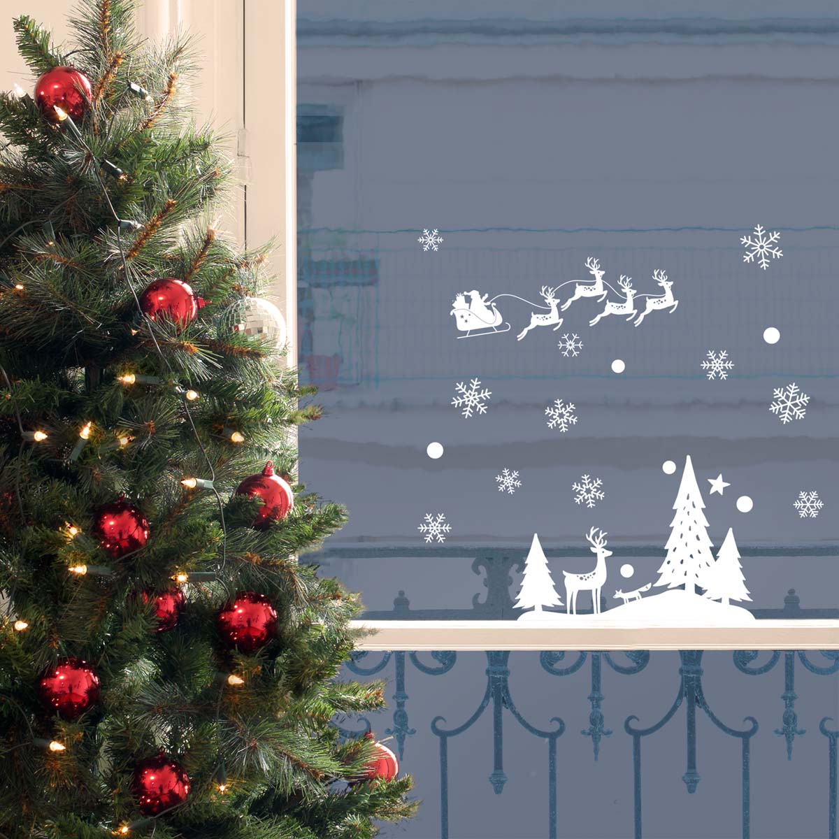 Set of White Landscape Christmas Stickers - Star and Snowballs