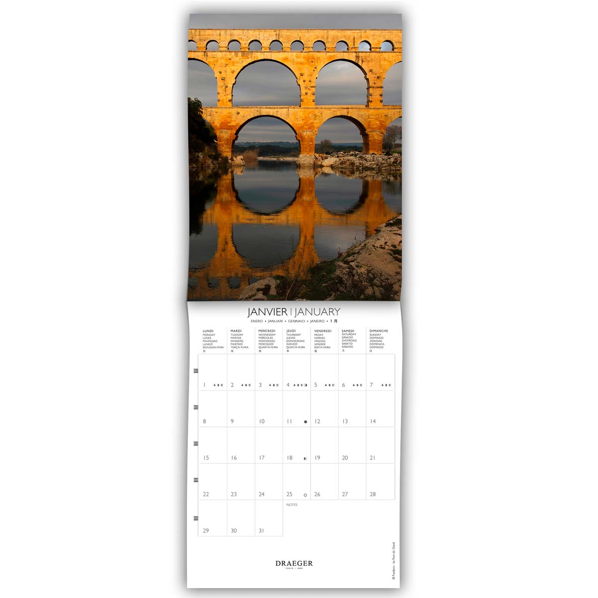 Small wall calendar 14x18 cm 2024